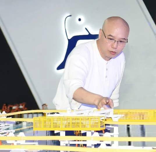 張建偉人物百科